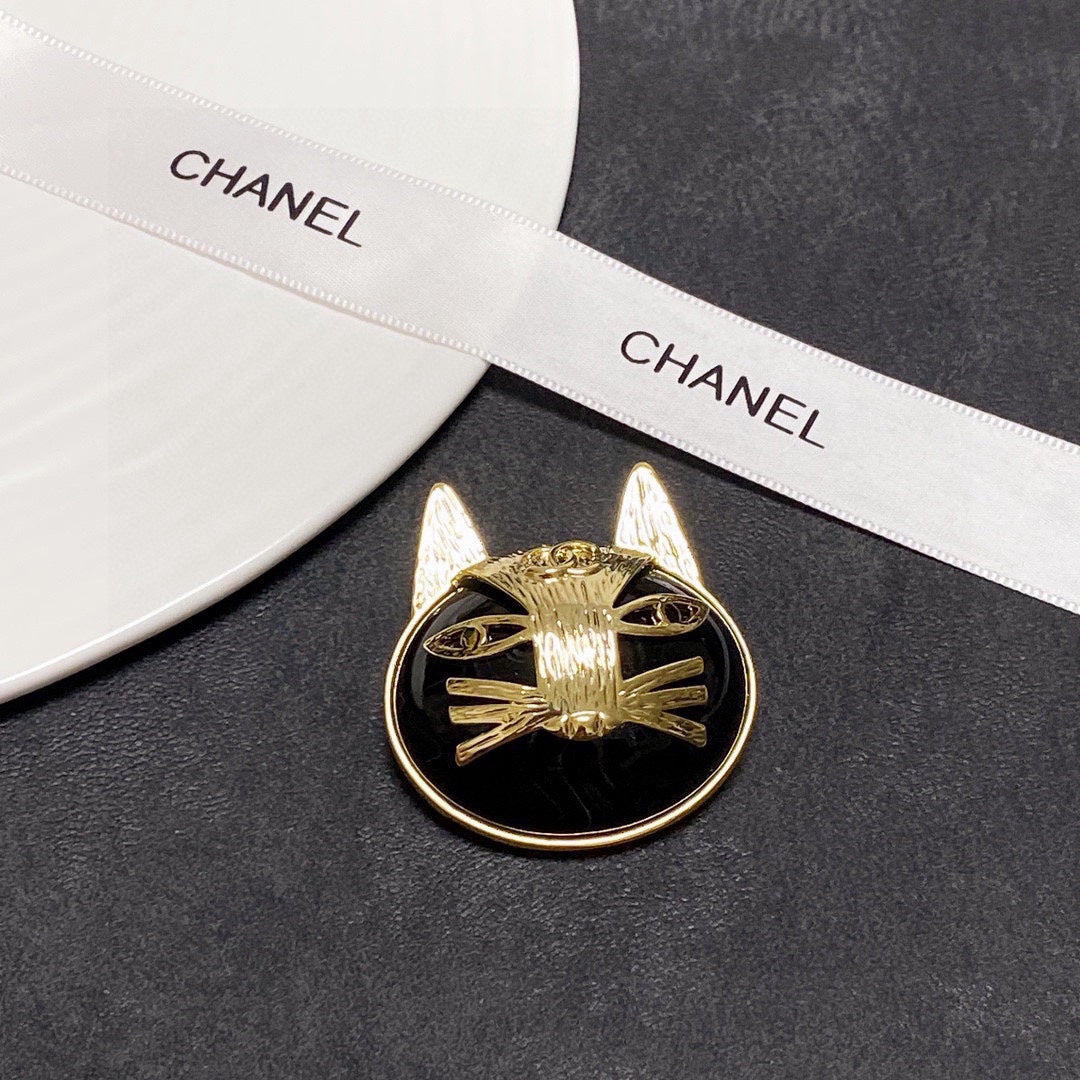 18K  Chanel Cat Brooch